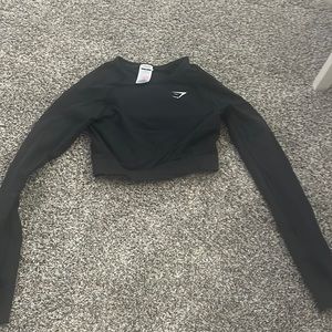 Slightly worn Balck Gym shark longsleeve top